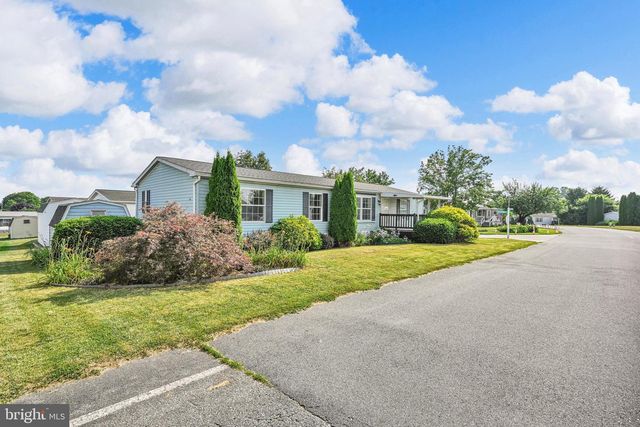 106 SILVER WIND CT S, Lancaster, PA 17603