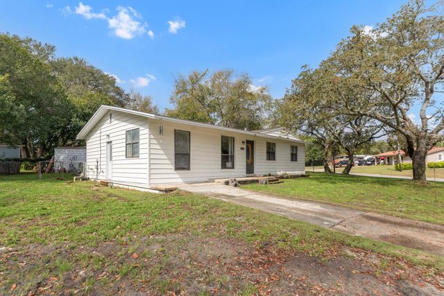 116 SW Cowrie Avenue, Fort Walton Beach, FL 32548