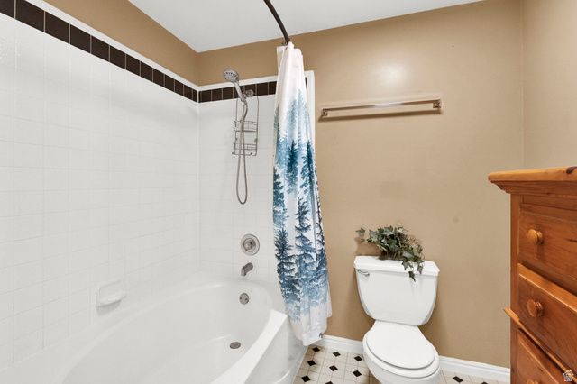 56 W 200 N, Centerville, UT 84014