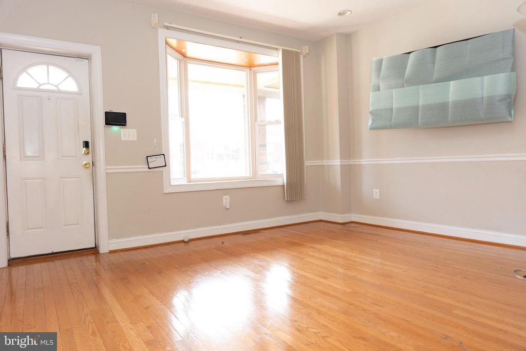 3316 LAWNVIEW AVE, Baltimore, MD 21213