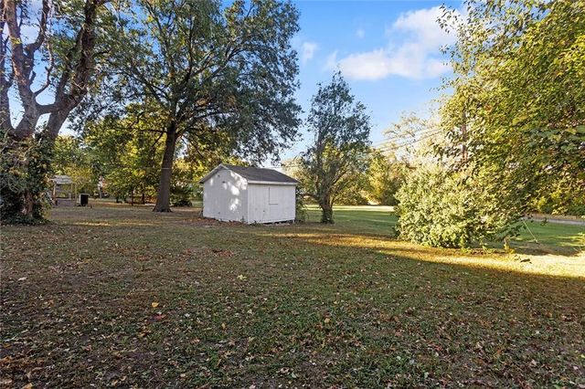 12516 13th Street, Grandview, MO 64030