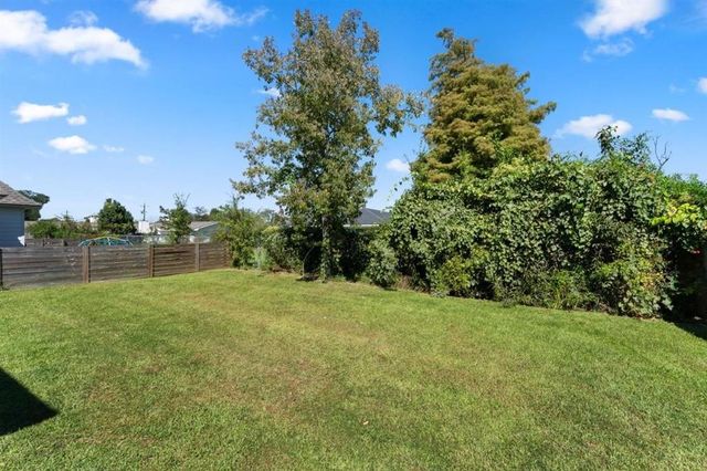 836 Treasure Lane, Lake Charles, LA 70605