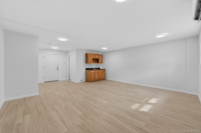 1060 E 228th Street, Bronx, NY 10466