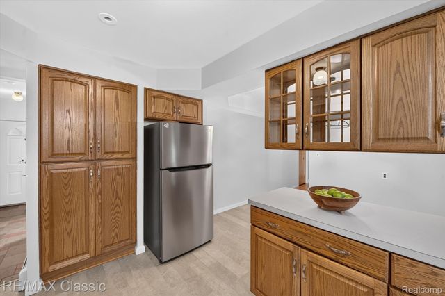 8200 Hannan Road, Van Buren Charter Township, MI 48184