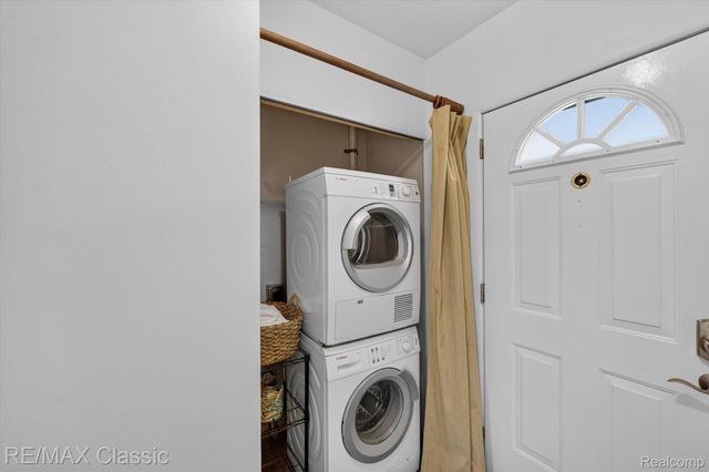 8200 Hannan Road, Van Buren Charter Township, MI 48184