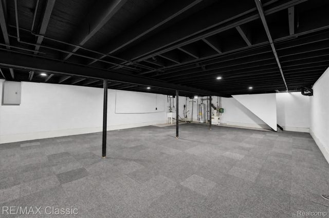 8200 Hannan Road, Van Buren Charter Township, MI 48184
