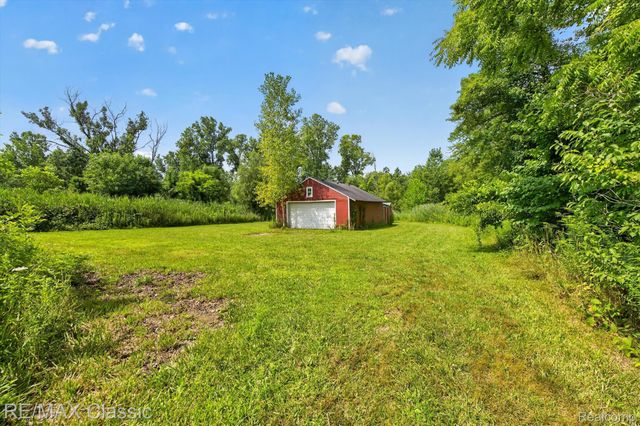 8200 Hannan Road, Van Buren Charter Township, MI 48184