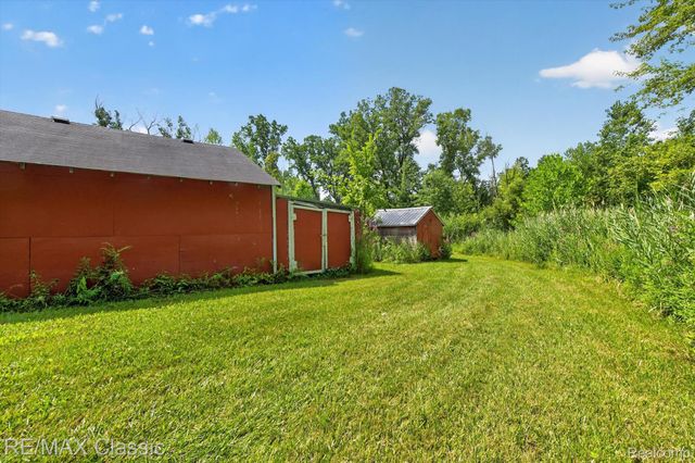 8200 Hannan Road, Van Buren Charter Township, MI 48184