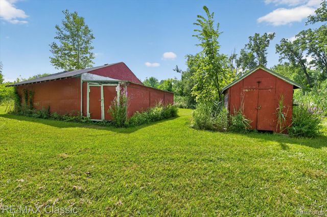 8200 Hannan Road, Van Buren Charter Township, MI 48184