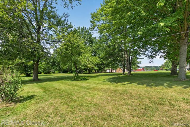 8200 Hannan Road, Van Buren Charter Township, MI 48184