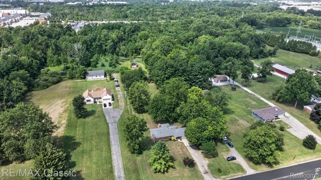 8200 Hannan Road, Van Buren Charter Township, MI 48184