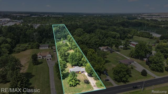 8200 Hannan Road, Van Buren Charter Township, MI 48184