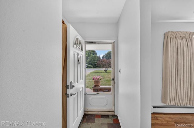 8200 Hannan Road, Van Buren Charter Township, MI 48184