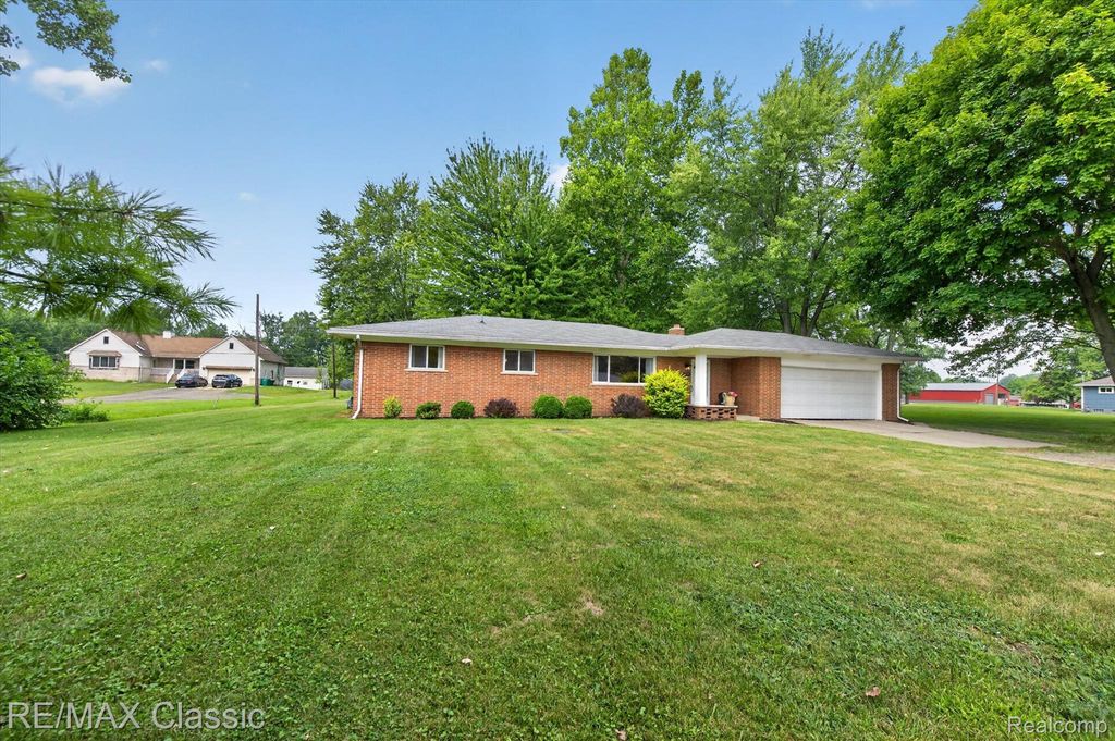8200 Hannan Road, Van Buren Charter Township, MI 48184