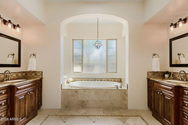 19781 N 96TH Place, Scottsdale, AZ 85255