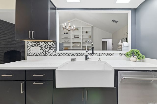 1223 Country Path, San Antonio, TX 78216