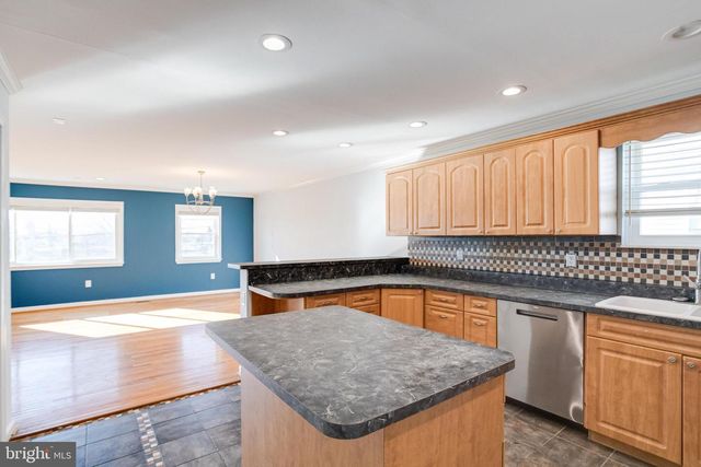 7815 FAIRGREEN RD, Baltimore, MD 21222