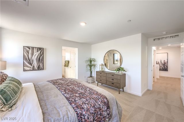 9382 AVA HATHAWAY Street 16, Las Vegas, NV 89178