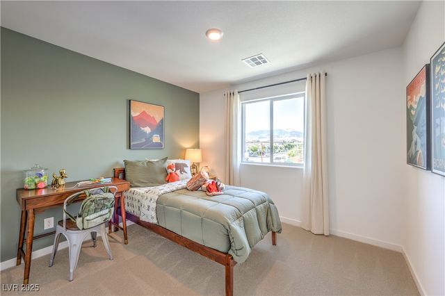 9382 AVA HATHAWAY Street 16, Las Vegas, NV 89178