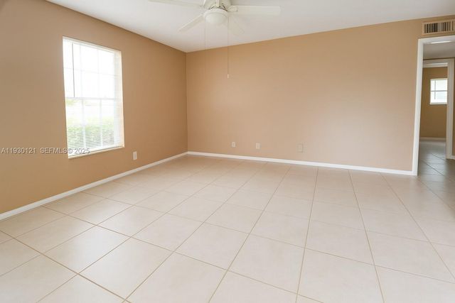 4951 Wedgewood Way 1, West Palm Beach, FL 33417