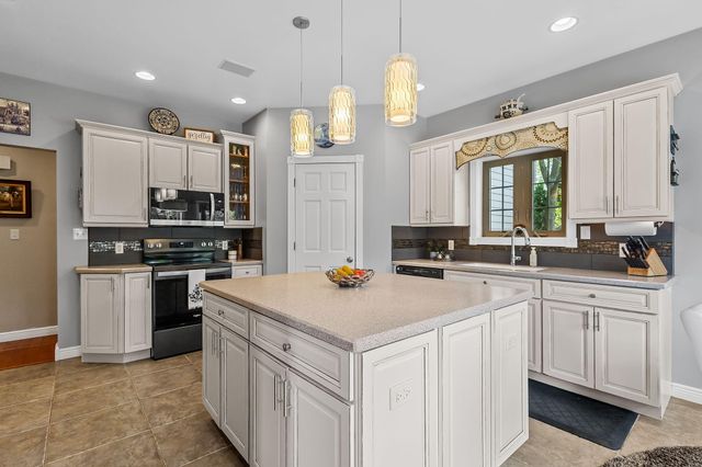 11563 Lilac Street, Demotte, IN 46310