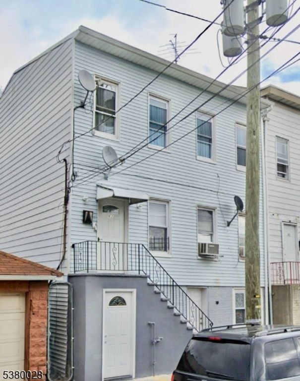 62 Albion Ave, Paterson City, NJ 07502