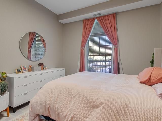 851 River Mews Court 105, Minneapolis, MN 55414