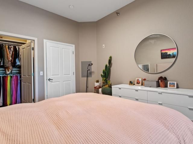 851 River Mews Court 105, Minneapolis, MN 55414