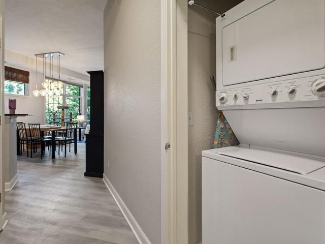 851 River Mews Court 105, Minneapolis, MN 55414