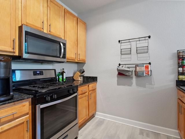 851 River Mews Court 105, Minneapolis, MN 55414