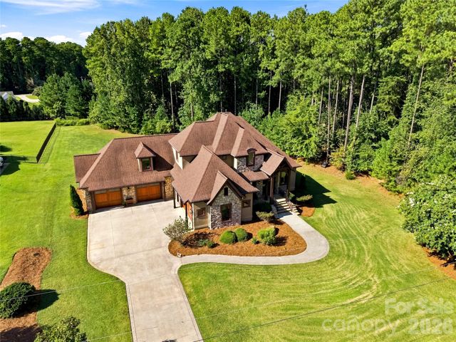 108 Washam Road, Mooresville, NC 28117