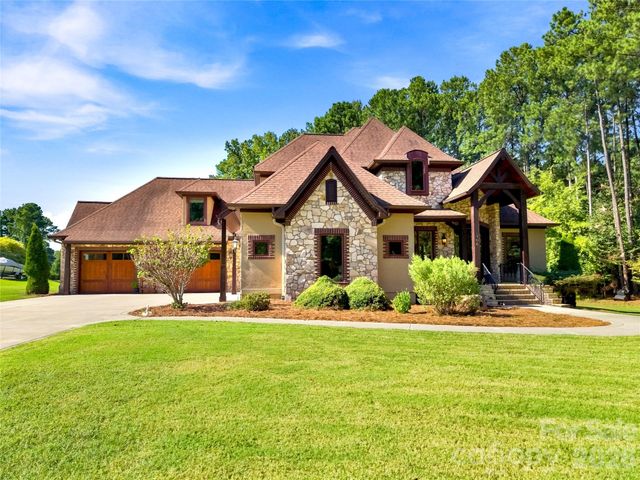 108 Washam Road, Mooresville, NC 28117