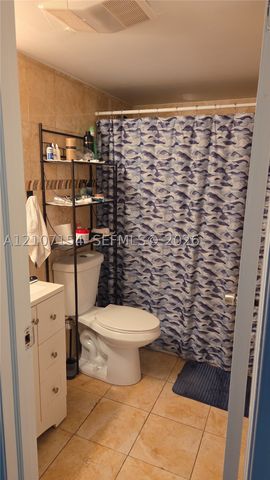 450 Commodore Dr 311, Plantation, FL 33325