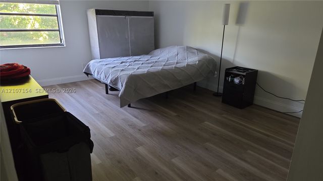 450 Commodore Dr 311, Plantation, FL 33325