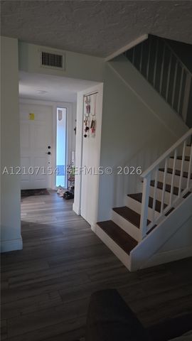 450 Commodore Dr 311, Plantation, FL 33325