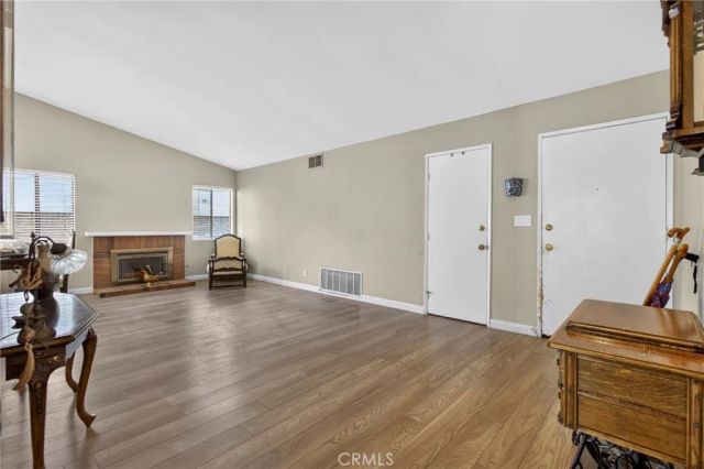 7036 Sedan, West Hills, CA 91307