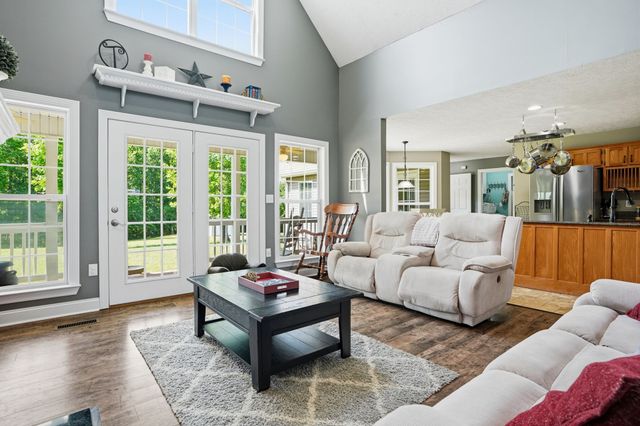 280 Switchboard Rd, Portland, TN 37148