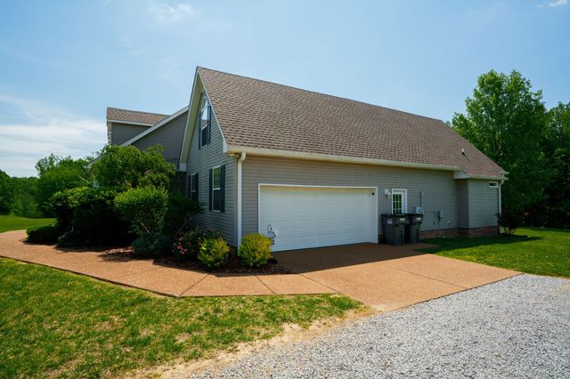 280 Switchboard Rd, Portland, TN 37148