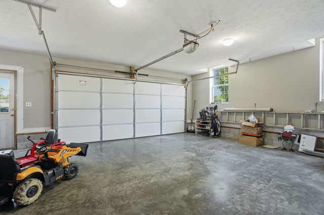 280 Switchboard Rd, Portland, TN 37148