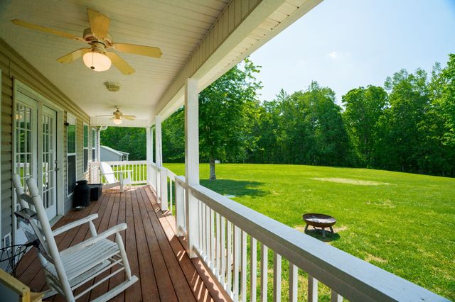 280 Switchboard Rd, Portland, TN 37148
