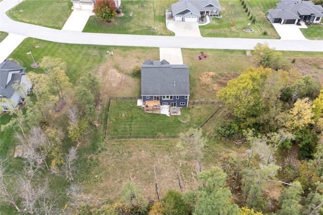 2906 Sydney Ct NE, Swisher, IA 52338
