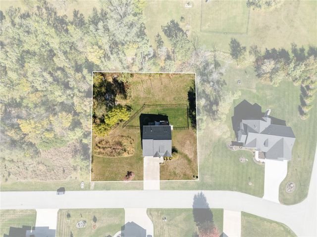 2906 Sydney Ct NE, Swisher, IA 52338