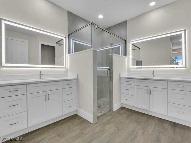 3624 NW 38th TER, Cape Coral, FL 33993