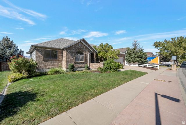 11922 S BLUFF VIEW DR, Sandy, UT 84092