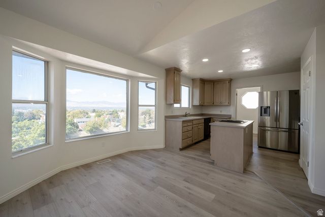 11922 S BLUFF VIEW DR, Sandy, UT 84092