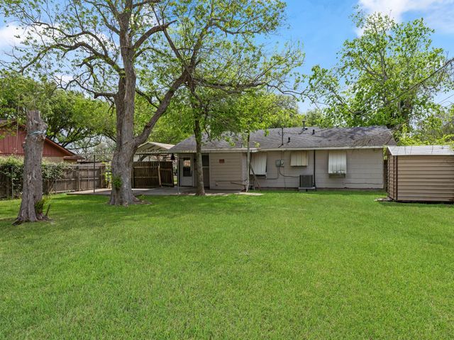 1921 Foote Street, Wharton, TX 77488