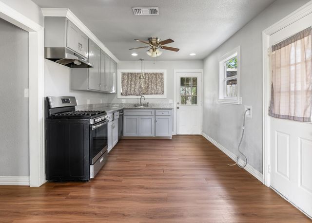 1921 Foote Street, Wharton, TX 77488