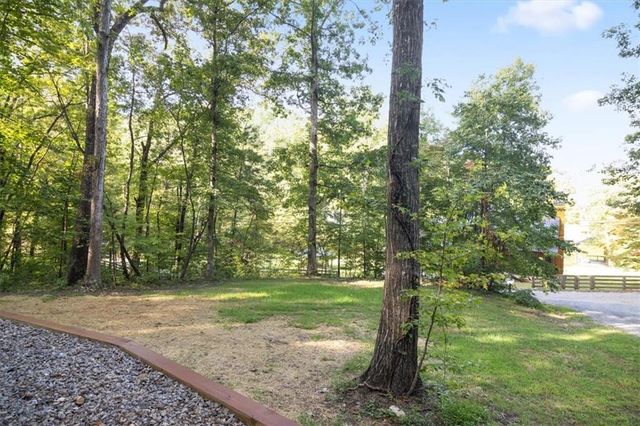580 Twin Mountain Lake Circle, Talking Rock, GA 30175