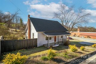 20 1st Street, Marion, NC 28752