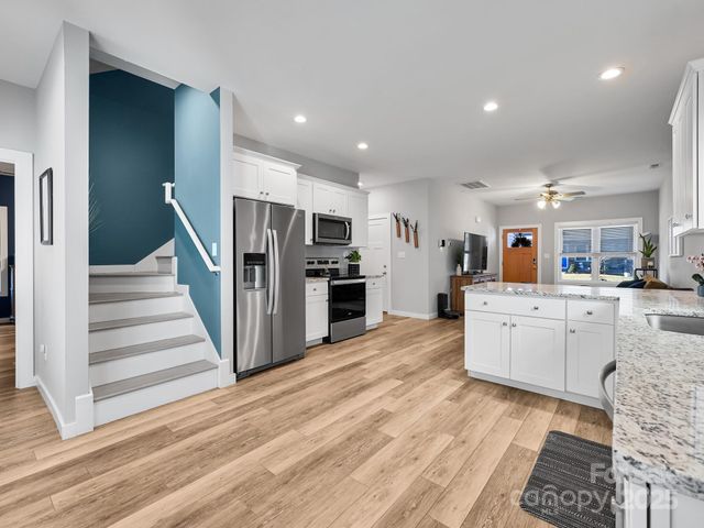 28 Sage Crest Loop, Weaverville, NC 28787